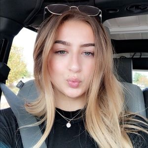 Meet your Posher, Hannah
